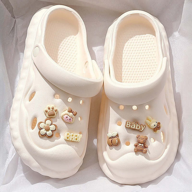 White Perforated Shoes for Women, Summer Outdoor Wear, 2026 New Model, Beach Outdoor Non-Slip Half-Covered Thick-Soled Sandals for Women