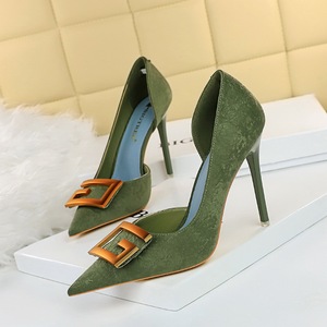 6168-2 in Europe and the sexy nightclub show thin fine with high heels shallow pointed mouth side hollow square buckle s