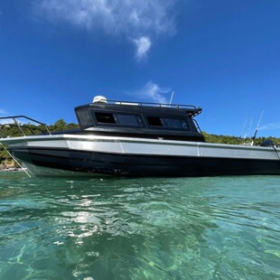 Qingdao Factory Nationwide Can Be Registered Design Model 9m with Independent Bathroom Yacht Fishing Boat Speedboat Aluminum Alloy Fishing Boat