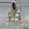 Молочно‑белый