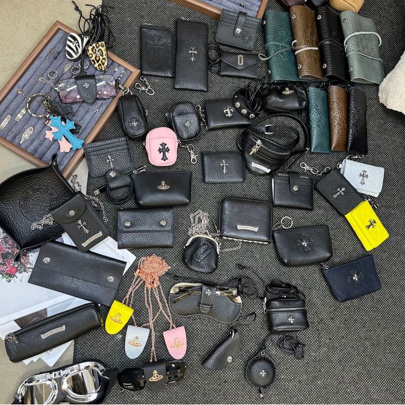 Trendy Brand Style Genuine Leather Card Holder Wallet Coin Purse Cross Sword Zipper Small Storage Bag Glasses Clip Earphone Trendy Brand Style Genuine Leather Card Holder Wallet Coin Purse Cross Sword Zipper Small Storage Bag Glasses Clip Earphone