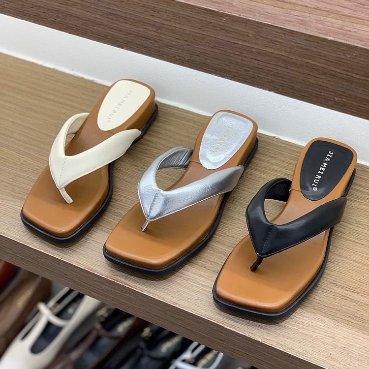 Zapatos retro de tacón alto de cuña, chanclas, chanclas, zapatos de hadas, sandalias francesas plateadas de verano 2025