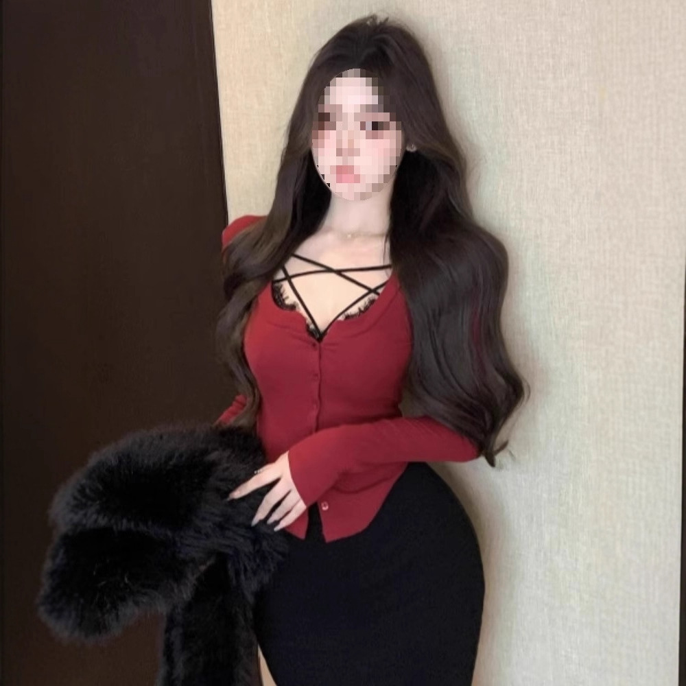 [Derong 1*1] Pure Lust Style Sexy U-Neck T-Shirt Women's Autumn and Winter Inner Lace Fake Two-Piece Long-Sleeved Top