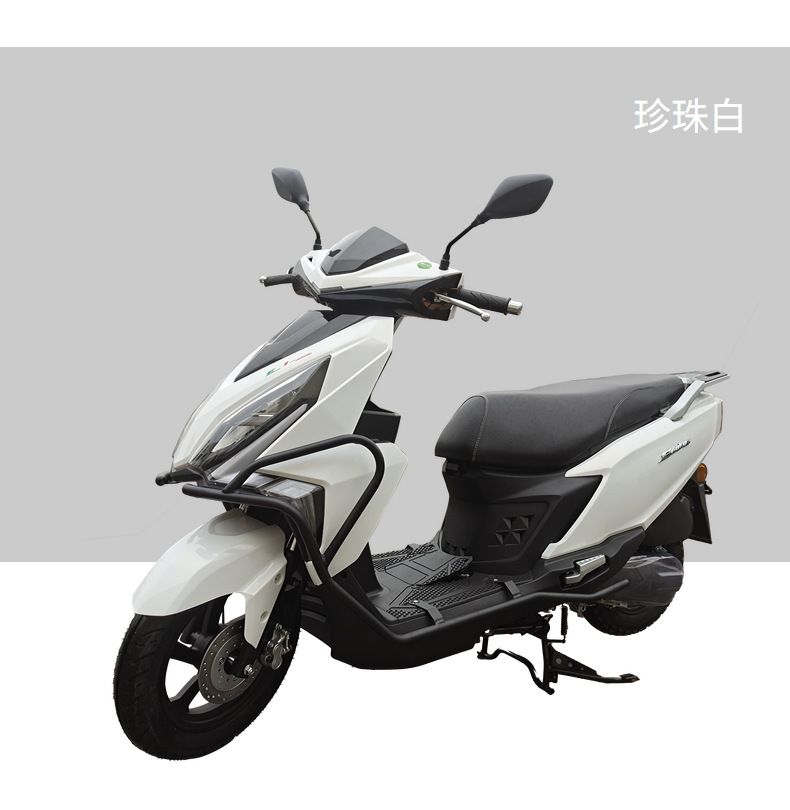 Brand New Qingqi Light Speed Gsxuy125 Fuel-Injected Motorcycle, Women's Silent Scooter for Delivery