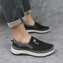 批发零售老北京布鞋男款软底透气中老年爸爸防滑老人健步鞋一脚蹬
