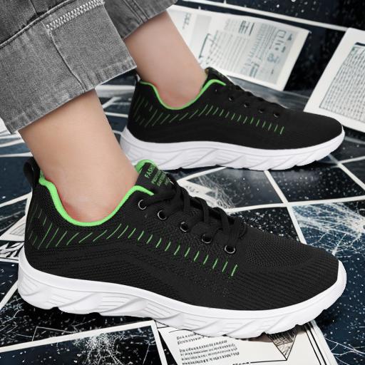 Nuevos zapatos deportivos de malla voladora para hombres, zapatos deportivos casuales ligeros de suela suave para primavera y verano, zapatos para correr transpirables para estudiantes