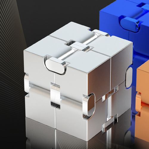 Infinite Rubik's Cube Decompression and Vent Alloy Set Fingertip Toy Cube Toy Puzzle Second-Level Rubik's Cube