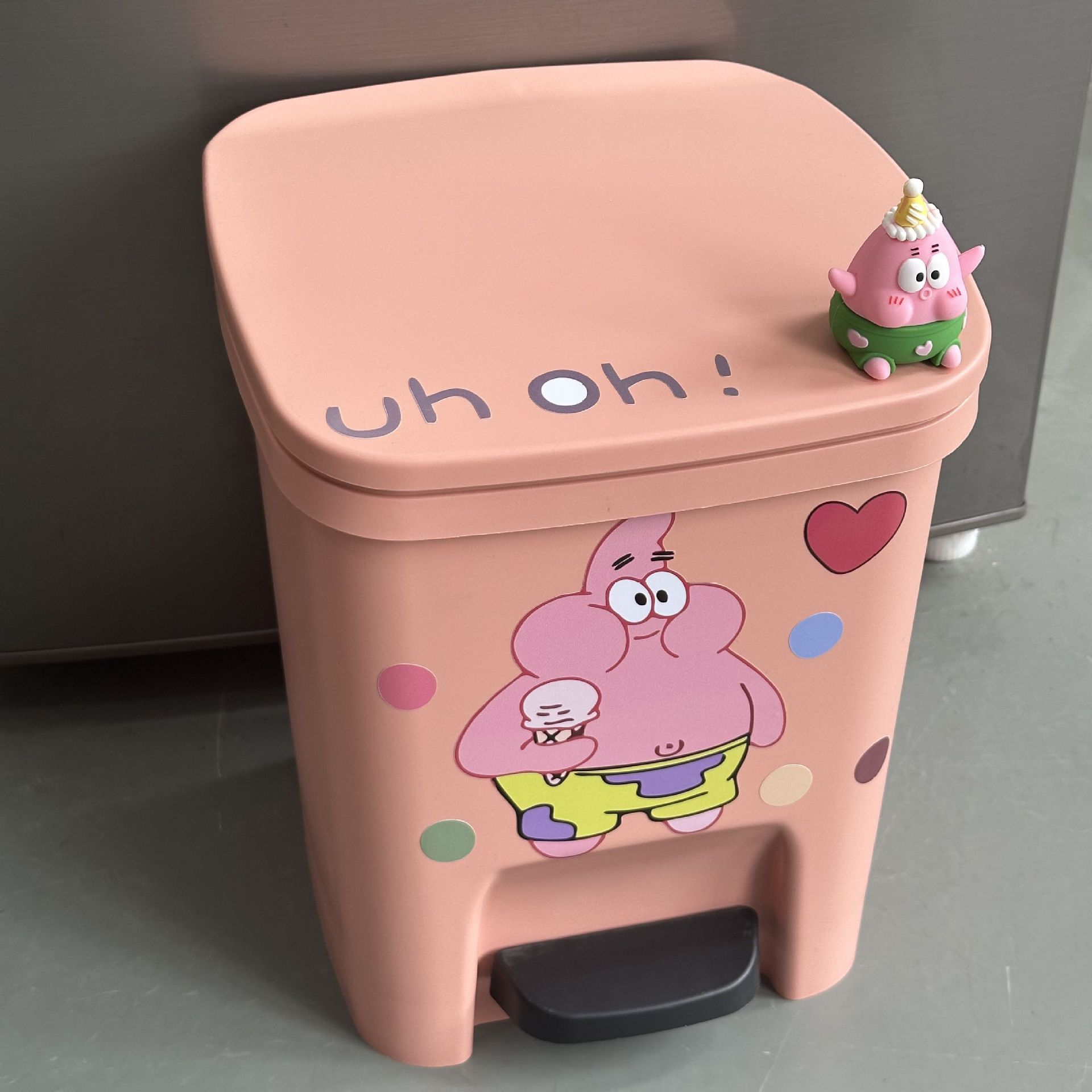 Tongji Mai Mai encantador pedale de basura sala de estar con cubierta doméstica de alto valor facial inodoro de gran capacidad de cocina de color contrastante