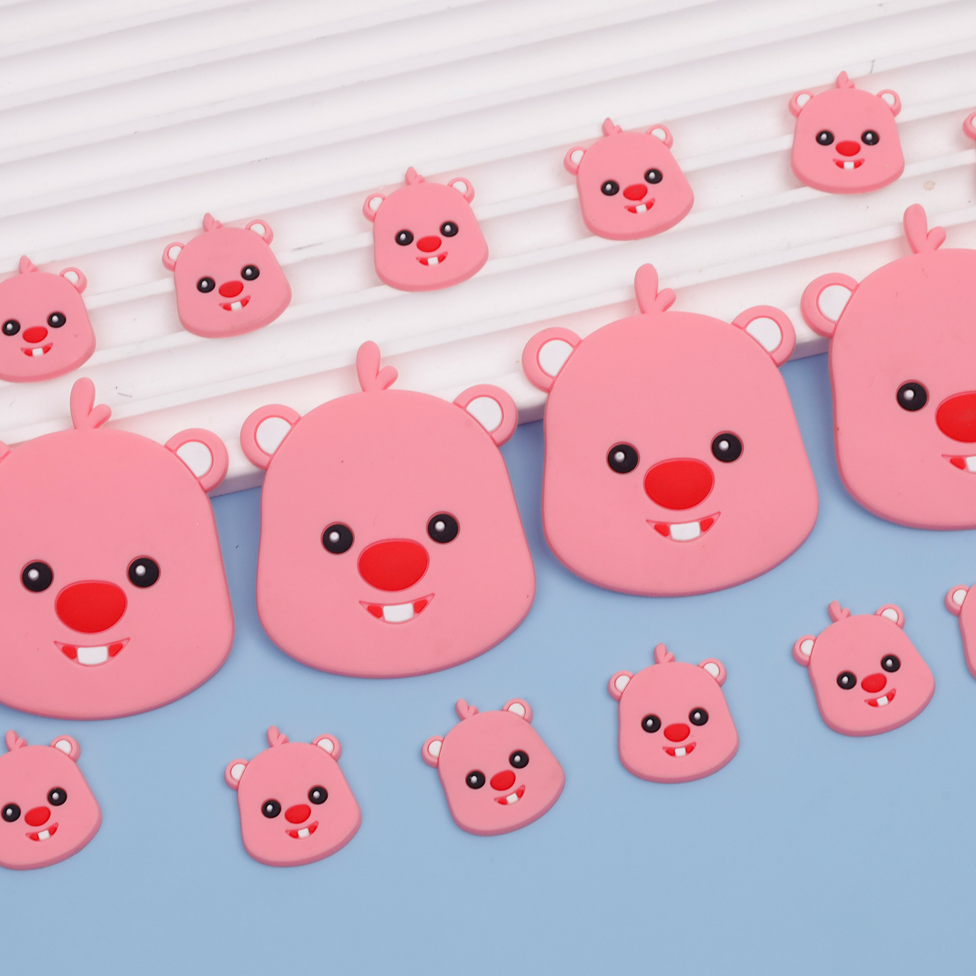 diy饰品装饰贴包包行李箱可爱软胶贴小海狸动物pvc软胶贴广州厂家