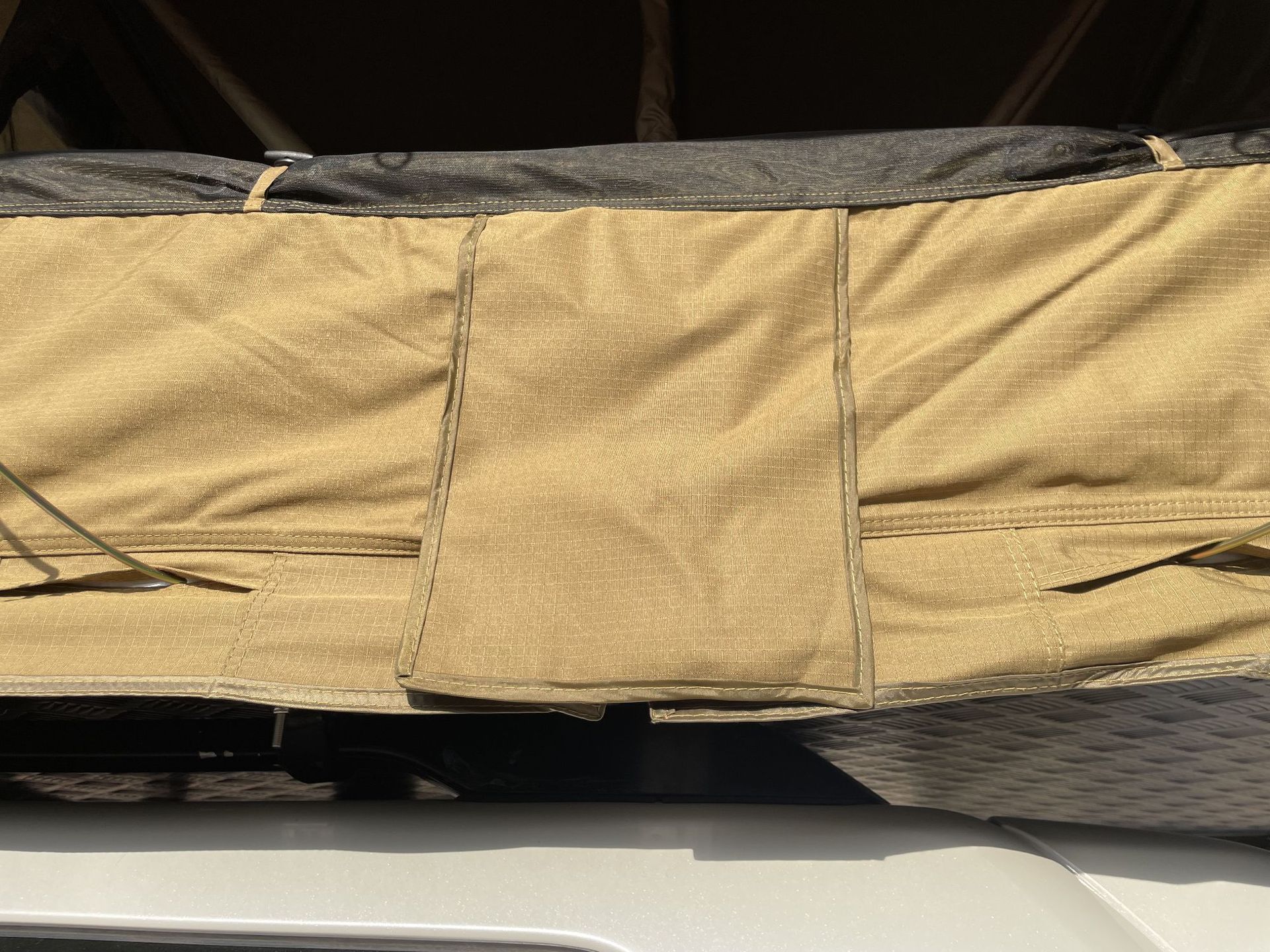 Leftover Foreign Trade Stock with Tags, Sold Out with No Restock, Outdoor Off-Road, Various Sizes, Long Car Roof Tent, Portable Car Tent