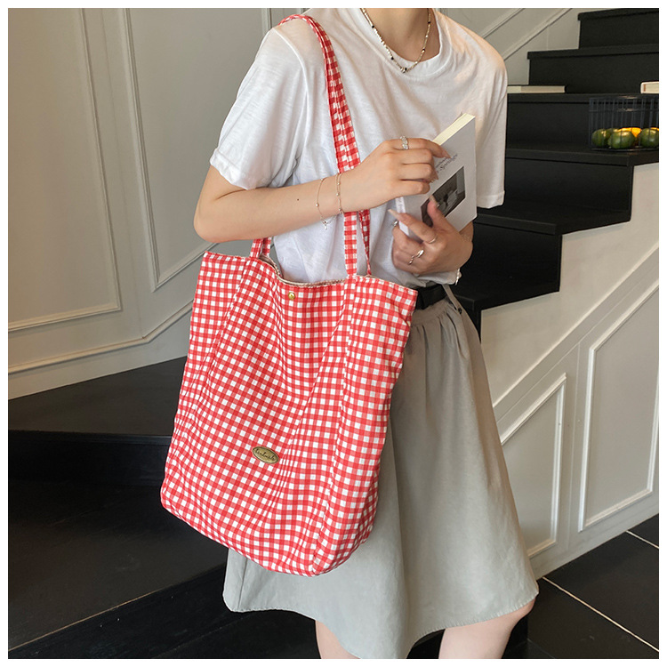 ins Korean-style laid-back single-shoulder bag, casual large-capacity black and white checkered tote bag, student commuting backpack for classes undefined