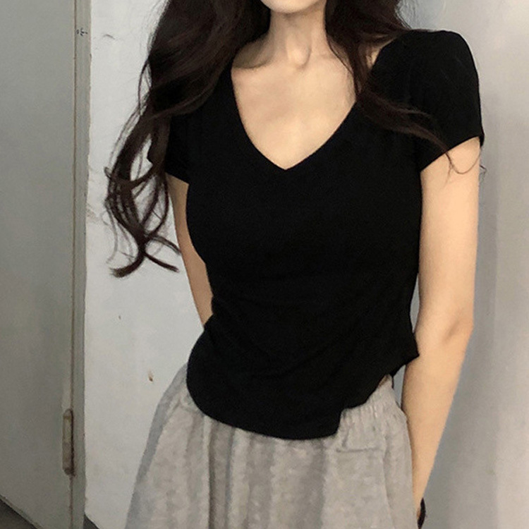 Pure Lust Style V Neck Short-Sleeved T-Shirt for Women Summer 2025 New Slim Fit Sexy Short Asymmetrical Bottoming Top