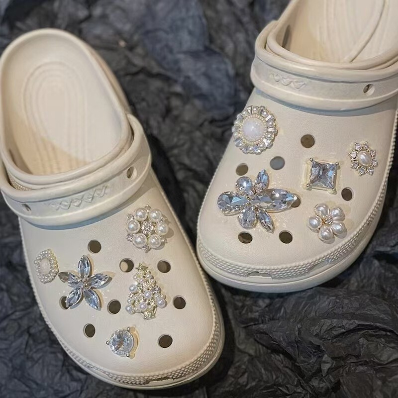 Fashion shoe flower hole shoes shoe flower imitation metal cat's eye color pearl flower drill hole shoes shoe flower factory direct supply Fashion shoe flower hole shoes shoe flower imitation metal cat's eye color pearl flower drill hole shoes shoe flower factory direct supply