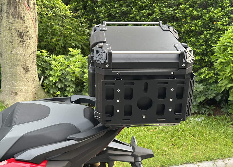 45L Motorcycle Armored Tail Box, Aluminum Alloy Tail Box, 55L Multifunctional Portable Trunk with Base Plate for Electric Vehicles