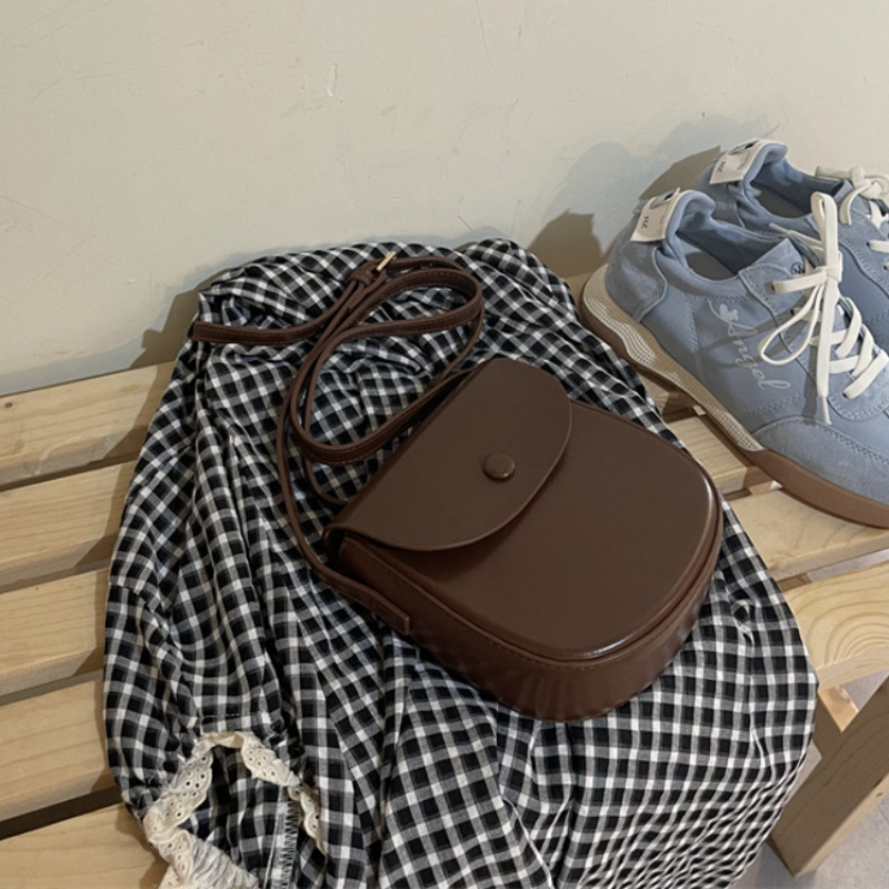 Borsa per cellulare leggera, semplice ed elegante, con tracolla, color caramella, versione coreana versatile_voghion.com