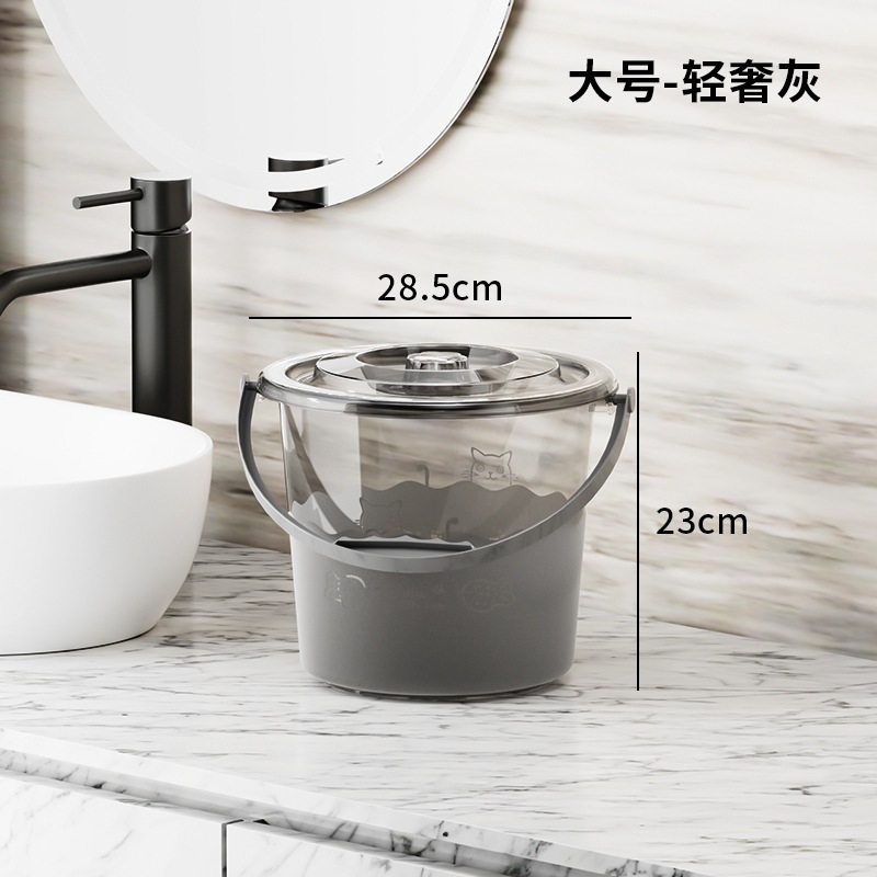 プラスチック製のバケツを厚くして、家庭用のバケツを入れてバケツを持ち上げます。|undefined