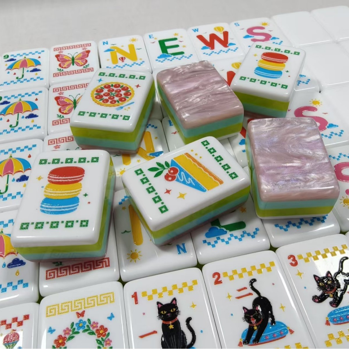 Original new pink acrylic American mahjong set, best-selling in the US, with copyright