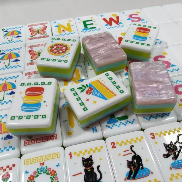 Original new pink acrylic American mahjong set, best-selling in the US, with copyright