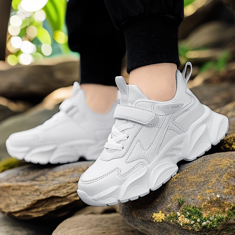 Zapatos blancos transfronterizos para niños 6 - 12 años 2025 nuevos zapatos deportivos ligeros de suela suave para niños zapatos de correr de otoño versátiles