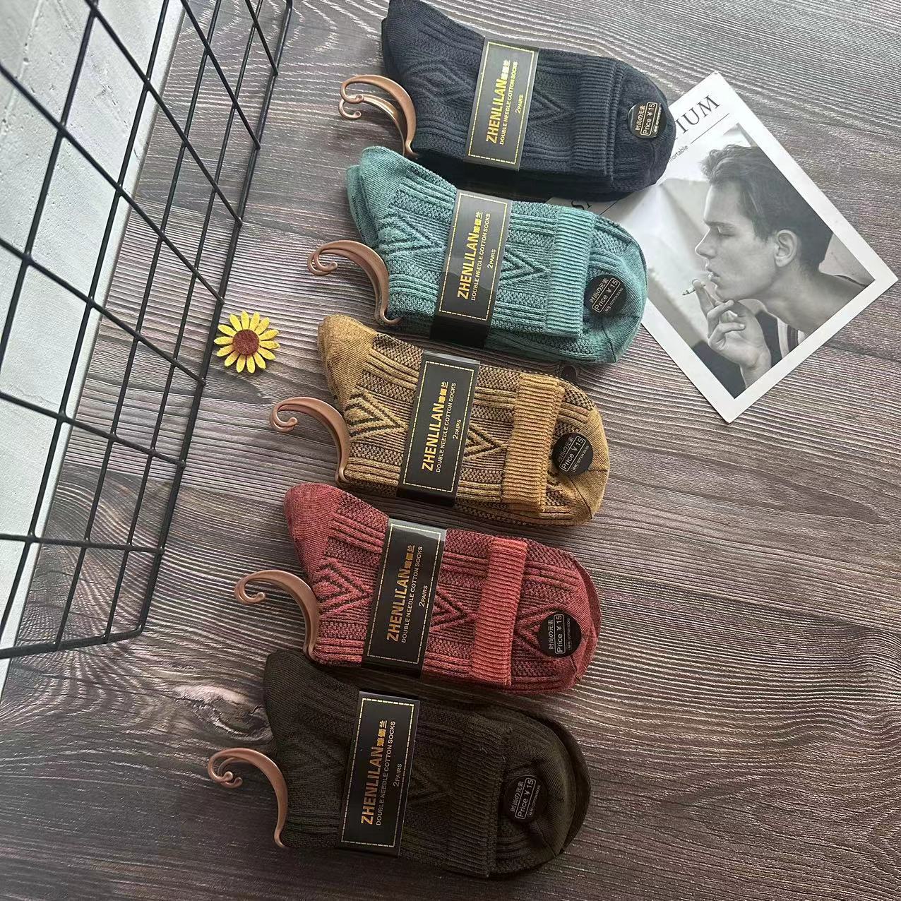 24 nuevos calcetines Zhuji para mujer, calcetines de tubo de otoño e invierno, calcetines de mujer coreanos, calcetines deportivos, calcetines largos, calcetines de algodón para hombres y mujeres al por mayor