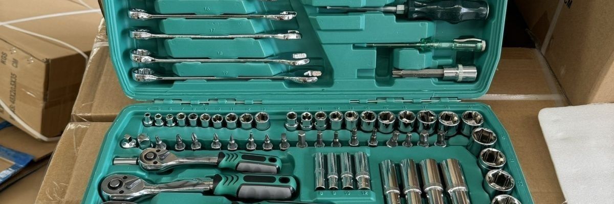 121-Piece Auto Repair Tool Set, Car Maintenance Repair Kit, Socket Set, Wrench Combination, Car Repair Wholesale