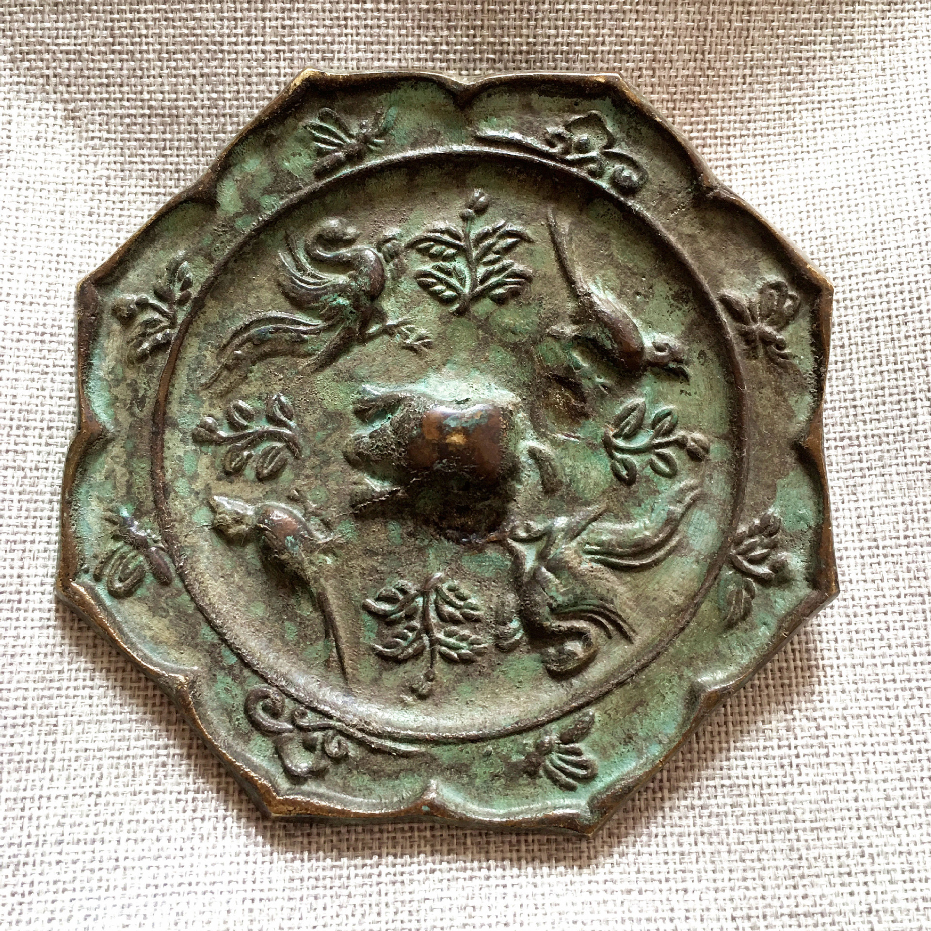 老式古董铜镜收藏纯铜八边鸟兽凤凰古铜镜仿古做旧绿绣包浆青铜镜