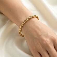 INS���N���P��18K���黨�_�����CŤ�yC�����CŮʿͨ�ڕr�аٴ�