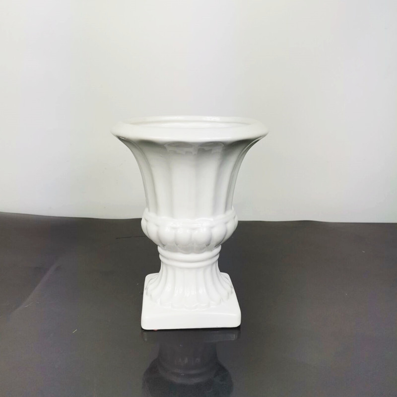 트로피 꽃병 화이트