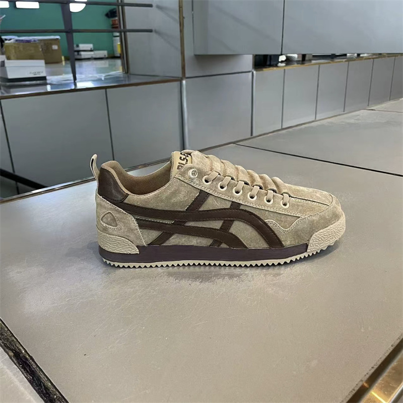 Kuaishou Douyinと同じスタイルの新しい冬のロートップレザー通気性軽量レースアップカジュアルスニーカーファッショナブルなスポーツメンズシューズ|undefined