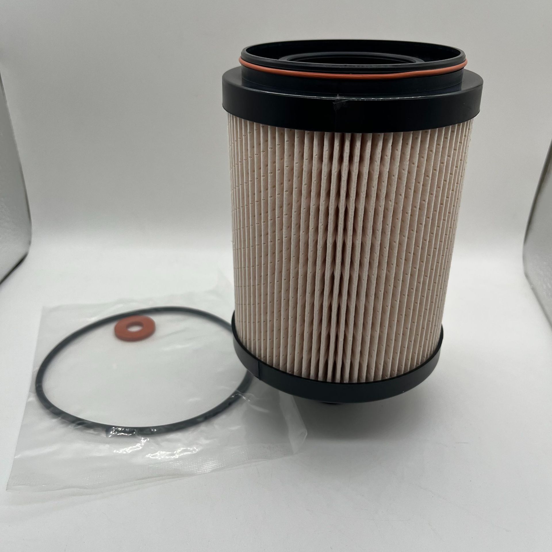 Diesel Fuel Filter L111000000801 Uf0666-007 Diesel Filter Compatible with Foton National Vi
