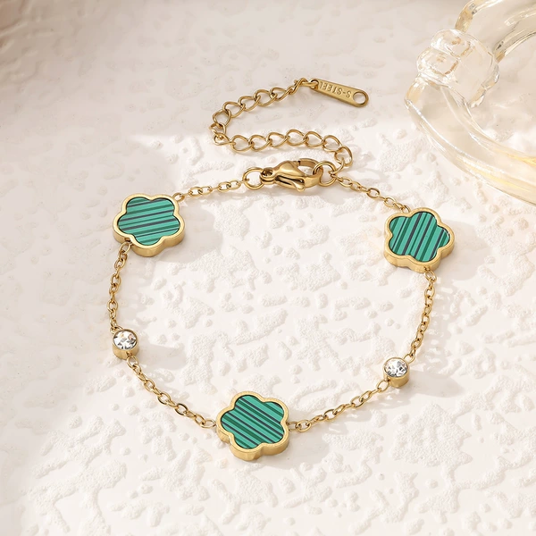 44b2 green shell bracelet with diamonds