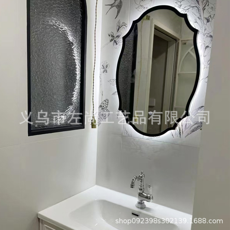 Espejo de baño francés, colgante de pared ovalado, baño para el hogar, espejo de maquillaje inteligente, subred, espejo de tocador de dormitorio rojo, tipo de pared