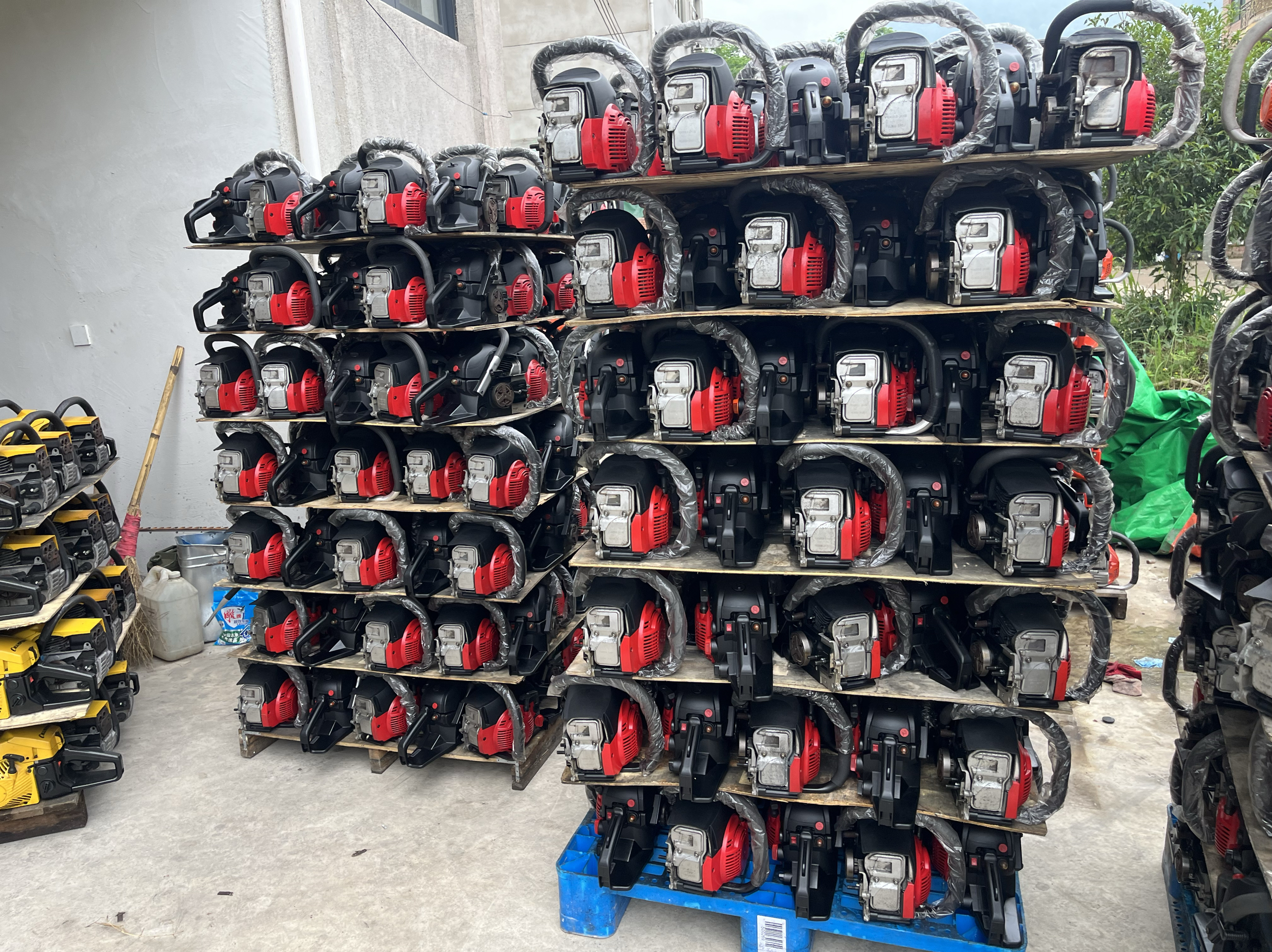 批发库存二冲程二手油锯手提汽油锯大功率小型家用省油动力强出口