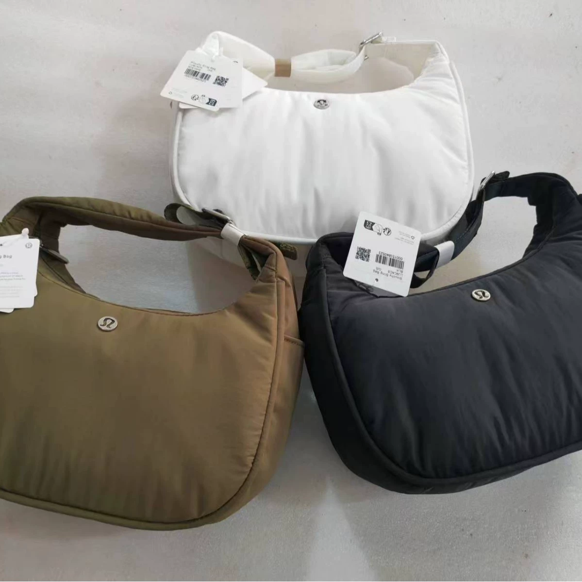 Сумка lululemon, сумка lulu, сумка для йоги, спортивная сумка, сумочка, сумка-пельмень, женская сумка