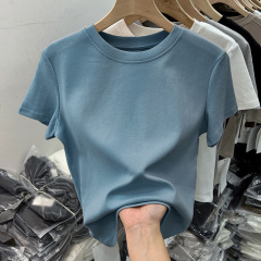 肩の半袖のtシャツの女性2025夏の新型の小さい子のファッションの百綿の丸首は身を修めてやせている上着を現します。