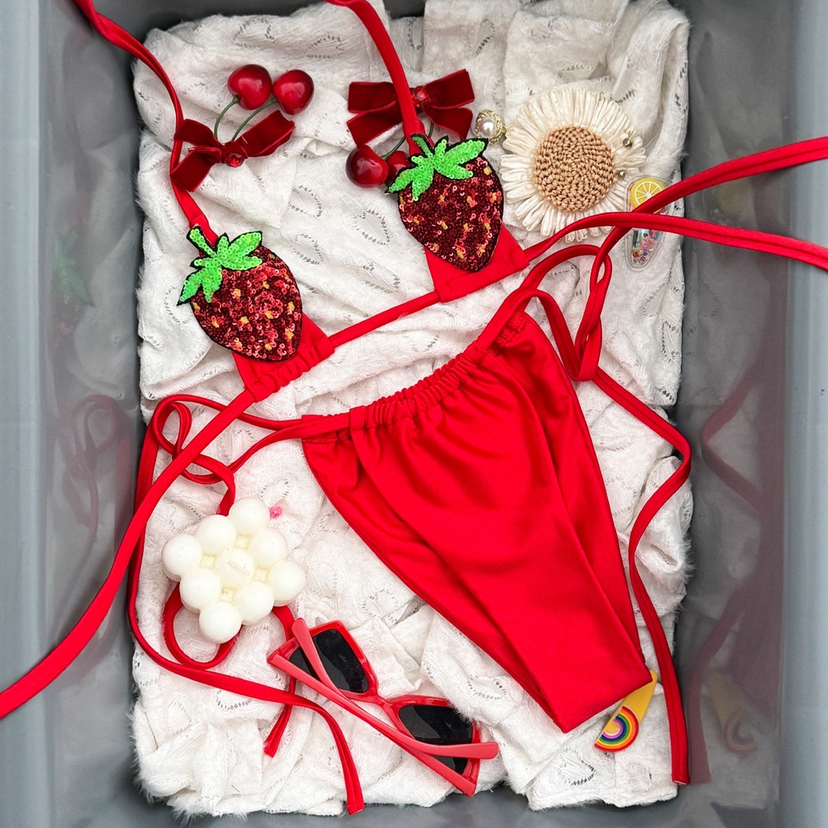 2026 New Red Sexy Split Swimsuit with Red Strawberry Accessories, a Must-Have for Women for Beach Swimming and Surfing