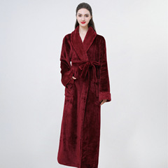 Bathrobeアマゾンの同じタイプの寝衣秋冬パジャマを厚くして浴衣のフランネルのバスローブを長くします。