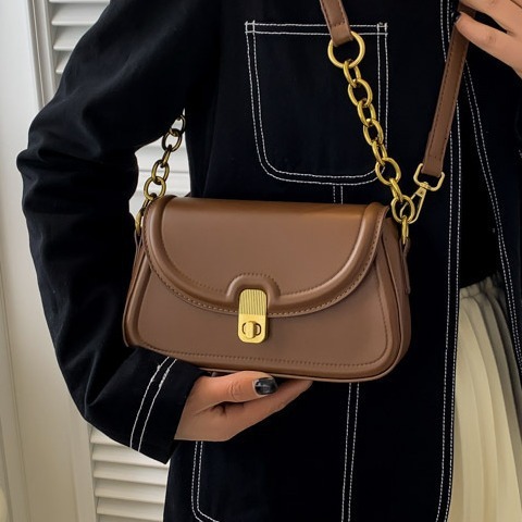 New Women's Bag, High Quality, Retro Small Bag, Popular and Versatile Crossbody Bag for Women, One Shoulder and Underarm Small Square Bag_voghion.com
