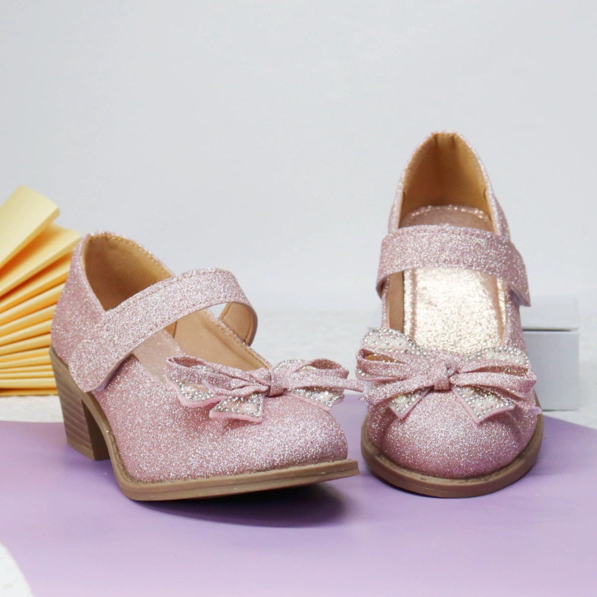 Розовый Блеск Лук яркий бриллиант с маленькими высокими каблуками с круглой головкой элегантный универсальные Популярные ужин свадьба девушка сингл