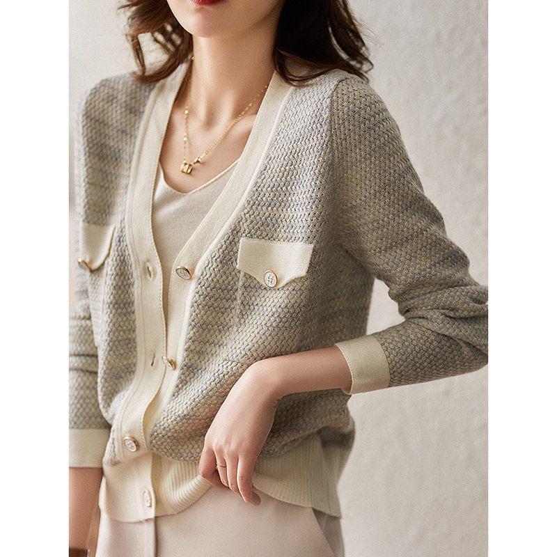 6943小香风气质轻奢高级感拼色V领针织开衫秋季洋气单排扣上衣女