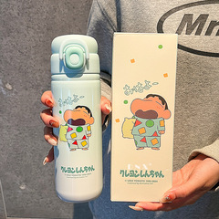 クレヨンしんちゃんの定番保温カップが可愛い子供が学校に行きます。