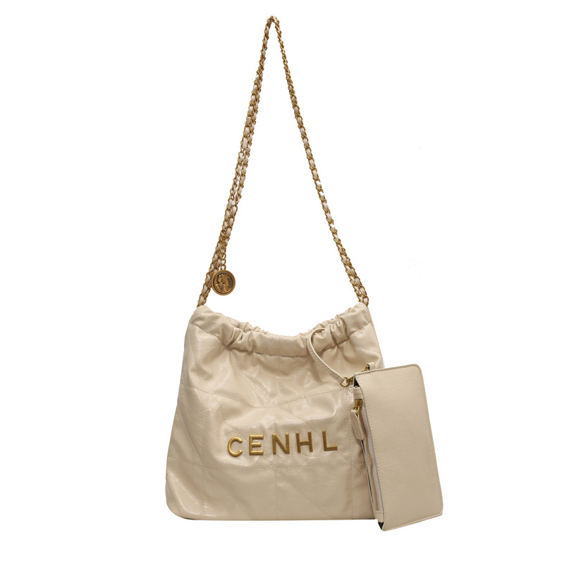 Bolsas de basura transfronterizas pequeñas bolsas de cubo de cadena de viento fragante para mujeres otoño y invierno 2025 nueva textura mochila de hombro de moda mochila