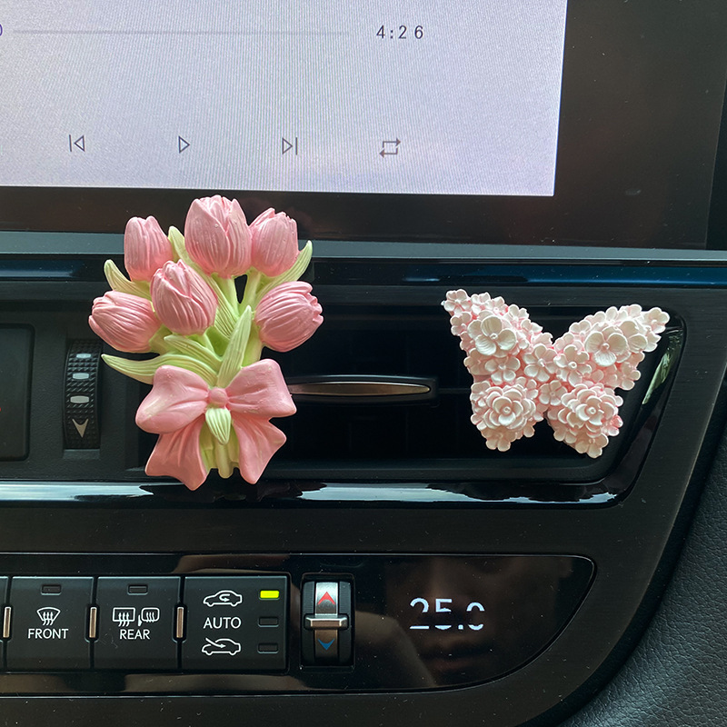 チューリップ車のアロマの高級感のある風口の拡香石の車内の花のアロマの車の装飾品の自動車の置物|undefined
