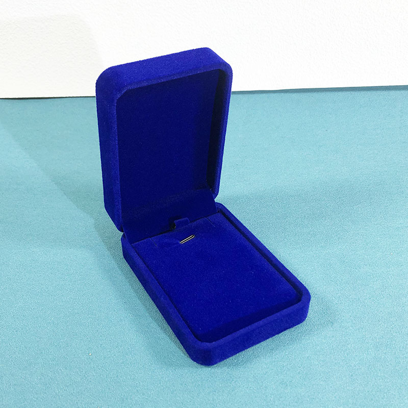 Royal blue large pendant box; rounded velvet box