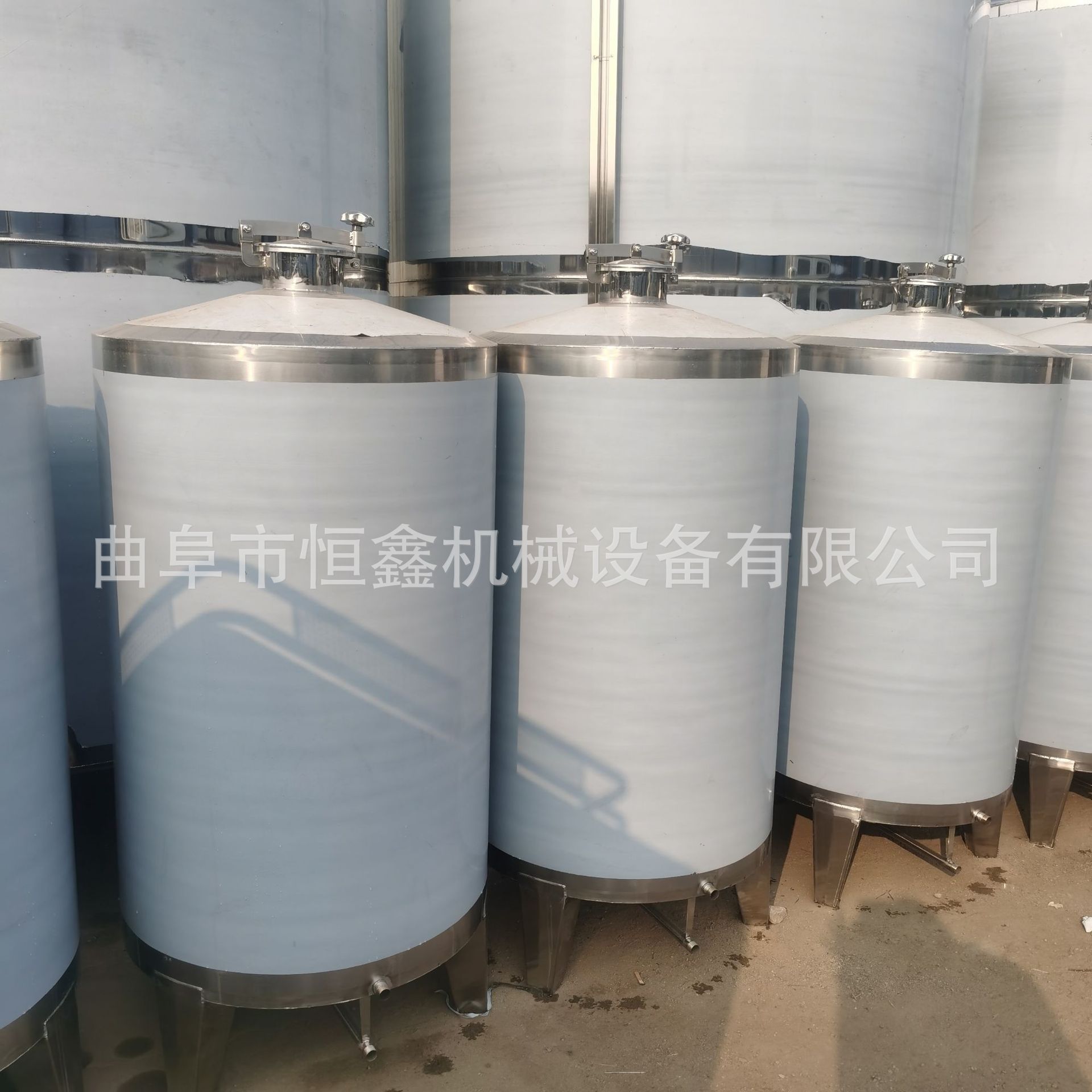 批发304不锈钢1立方储存罐 立式锥底密封罐 液体储存容器制作