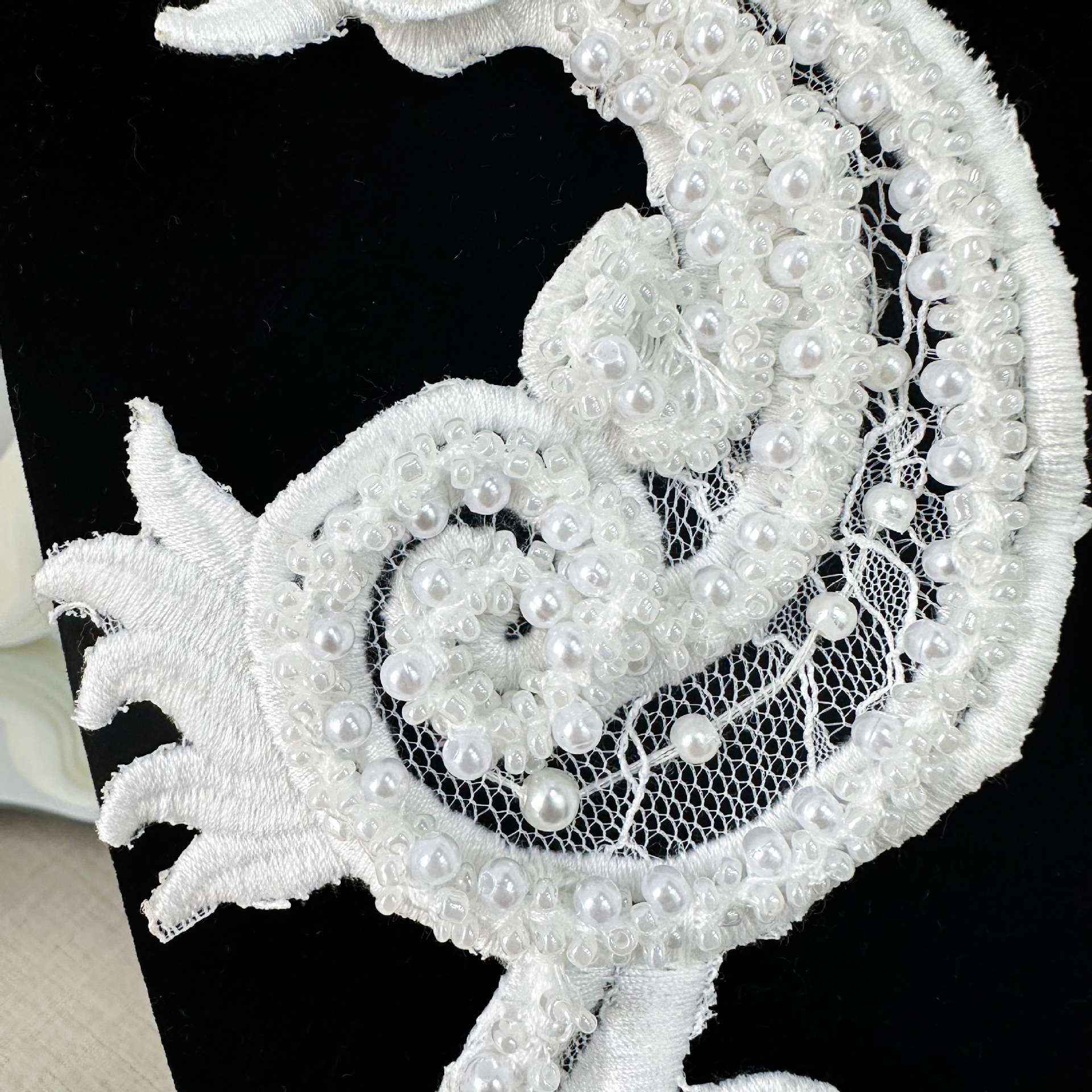 bordado cuentas de clavos simétricas blancos y negros pegado ropa chaqueta vestido de boda chaqueta joyería agujero parche de industria pesada europea