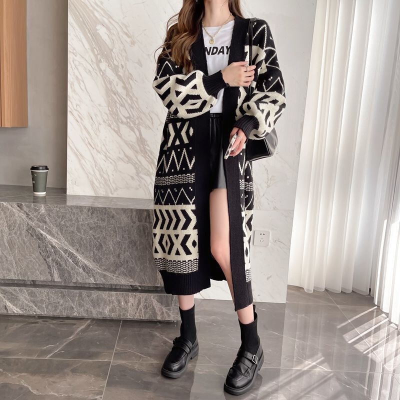 Lazy Style Black Geometric Over-The-Knee Sweater Cardigan 2025 Autumn and Winter New Loose Mid-Length Knitted Jacket