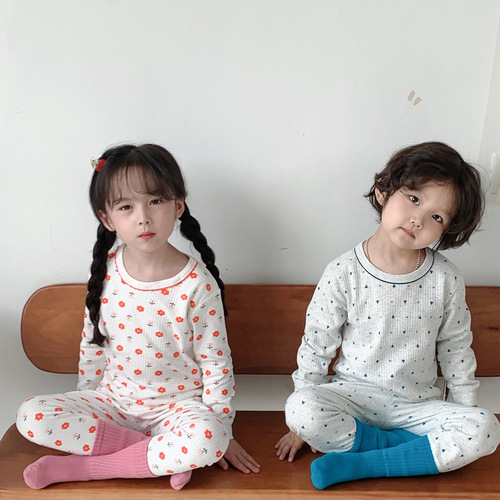 Newest pure cotton kids' underwear set: long-sleeve pajamas, autumn tops and pants—perfect for winter! Available in both boys' and girls' sizes, suitable for older children. Dropshipping available.