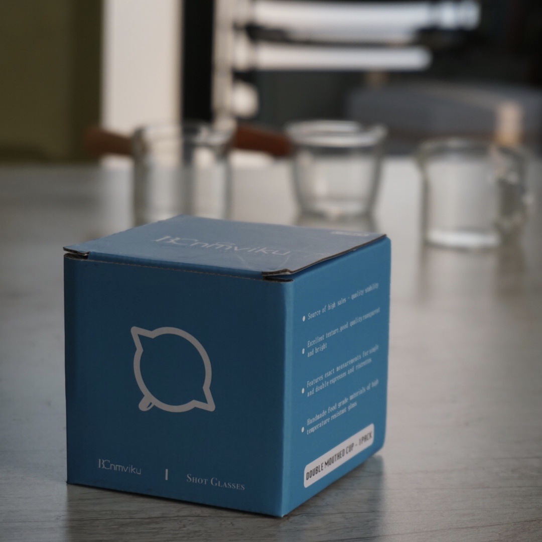 Resistente al calor doble boquilla de agua pequeña taza de leche taza de medición de vidrio de borosilicato con mango de escala 75ml 150ml taza de café concentrada