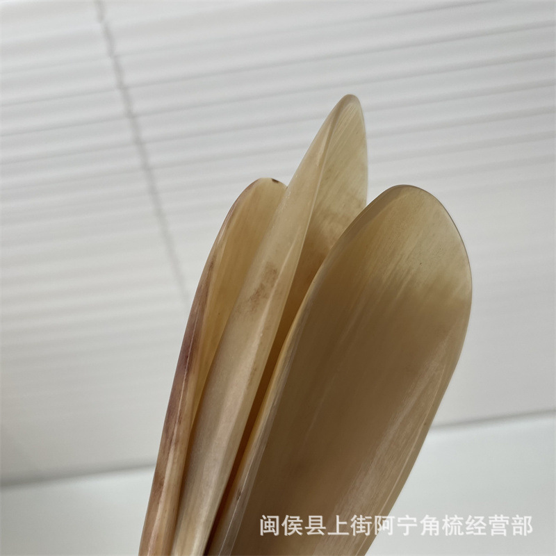Natural Buffalo Horn Gua Sha Board Half-Edge Scraping Plate for Beauty Massage and Body Care key features